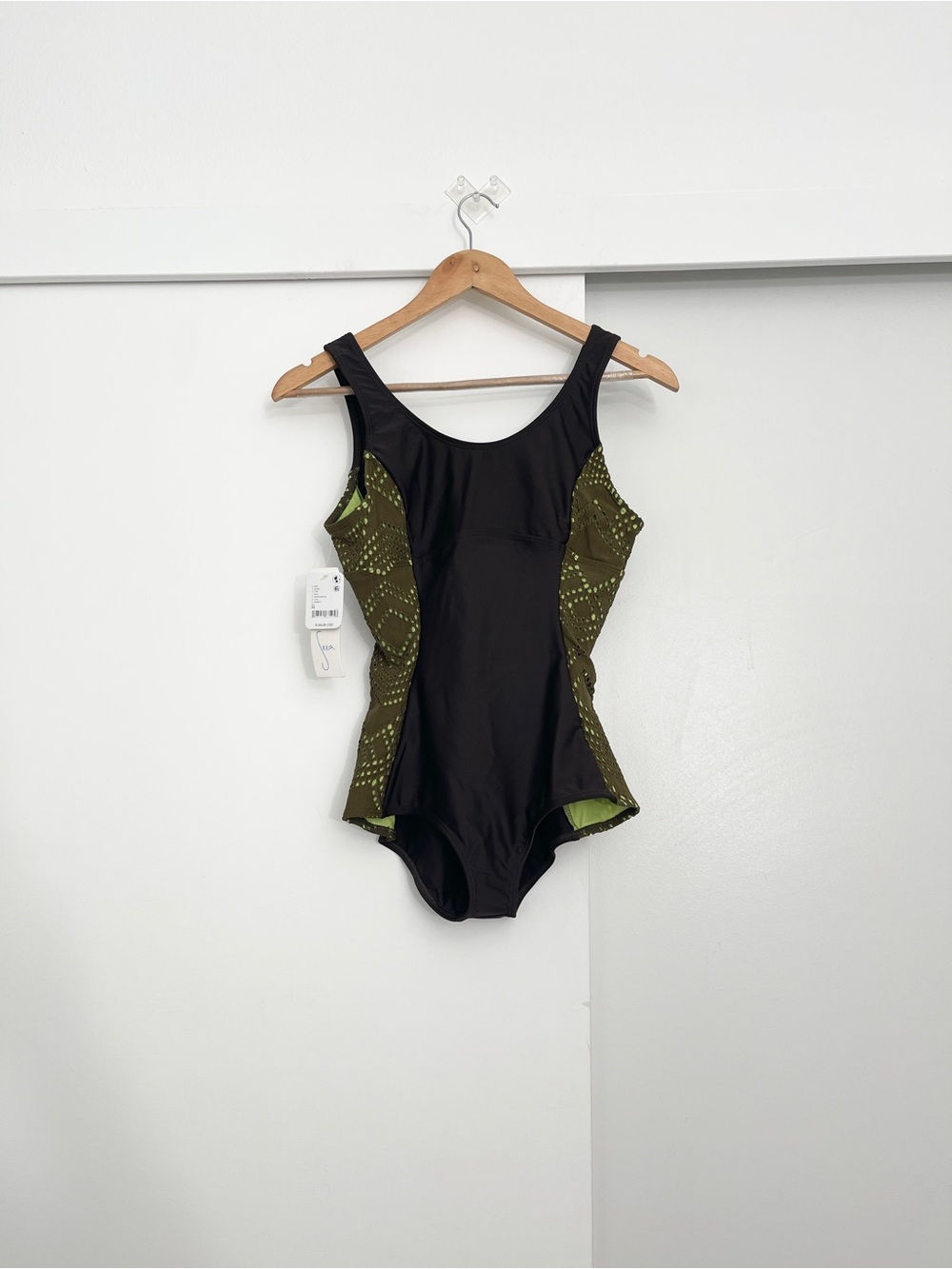 NWT Seea One Piece Lilia Swimsuit Size Medium
